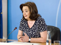 Junta procurará salvaguardar "al máximo" el carácter social de las cajas en la adaptación a la Lorca