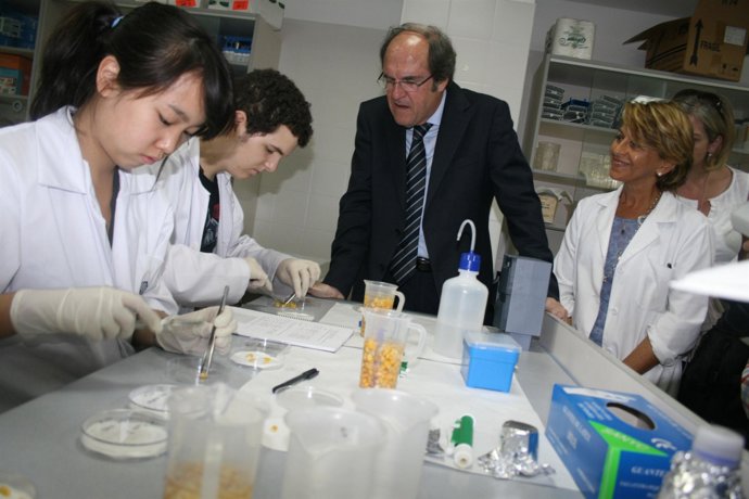 Gabilondo durante su visita al Campus Científico de Verano