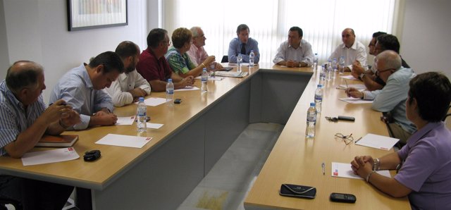 Reunión con los secretarios generales de las agrupaciones del PSOE y JSA