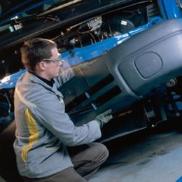 Un operario de Renault.