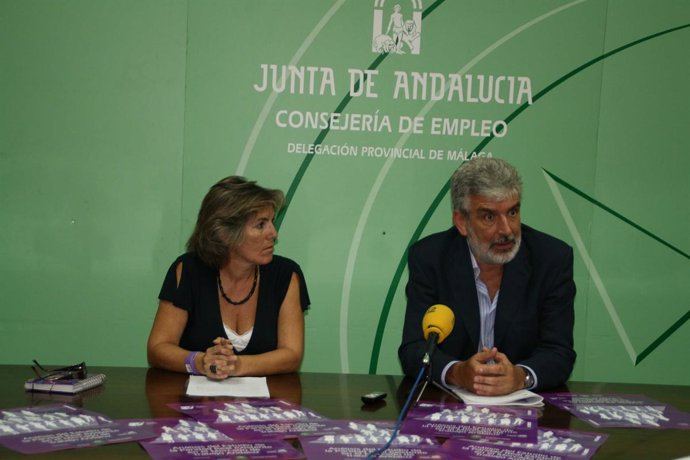 Pastor y Lomeña en la presentación en Málaga del 'Análisis del estado de la pari