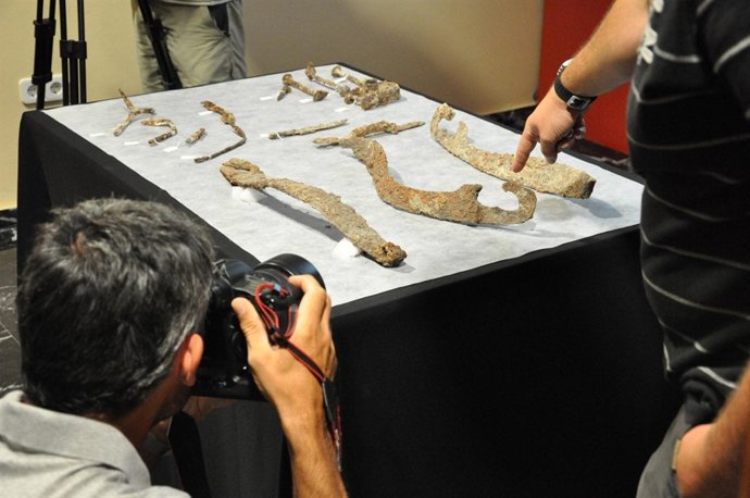 Algunos de los objetos hallados en la excavación