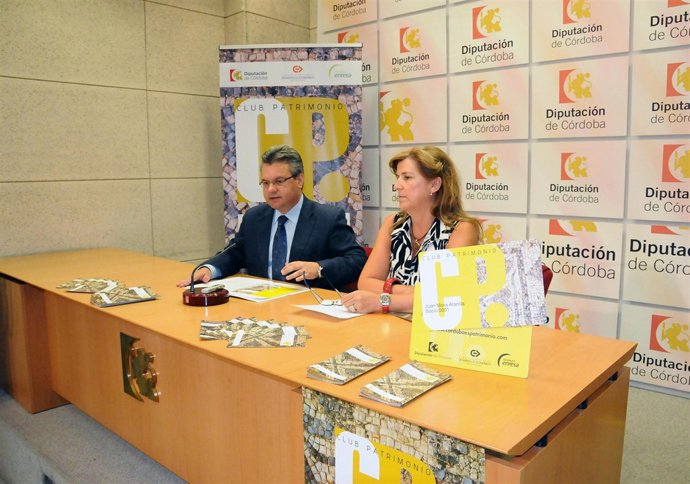 Morales y Bello durante la rueda de prensa