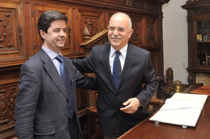 El alcalde de Huesca, Luis Felipe, se ha reunido este miércoles con el consejero