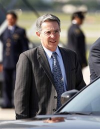 Colombia decreta la emergencia social por 30 días 