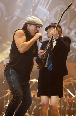 Guitarrista y cantante del grupo AC/DC