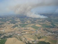 Los Bomberos controlan el incendio de Vilopriu (Girona) 