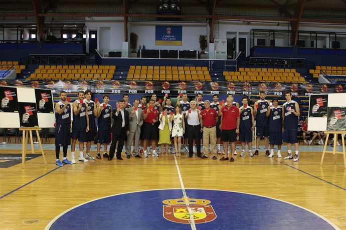 29.07.10 NP VISITA OFICIAL CANARIAS