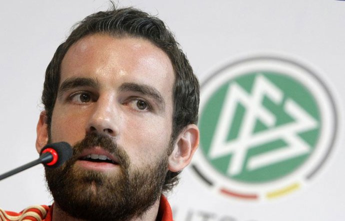 Metzelder cree que a España le pesará la falta de experiencia en grandes partido