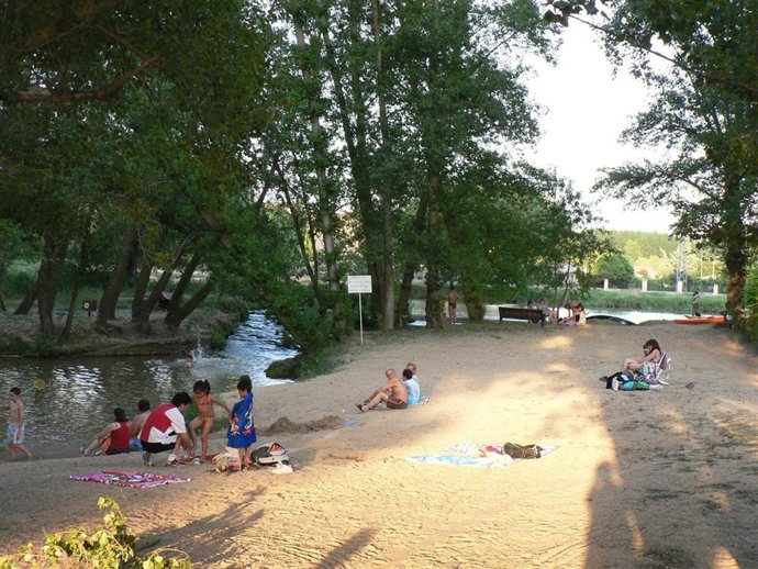 Playa fluvial de La Rambla, en San Esteban de Gormaz (Soria)
