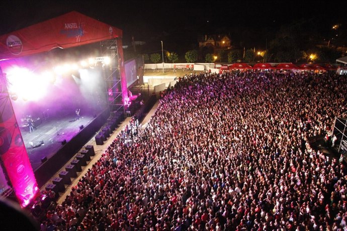 Imagen de uno de los conciertos en la Campa de la Magdalena. 