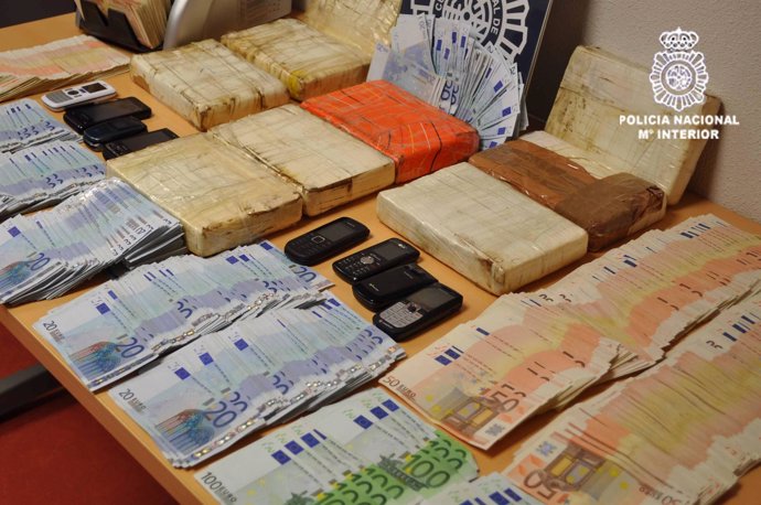 Además de droga, los policías encontraron una importante cantidad de dinero
