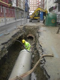 Las obras de renovación parcial de la red de saneamiento en Juan de la cosa acabarán la próxima semana