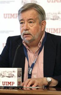 Guelbenzu cree que los nuevos escritores "no van a cambiar nada" y que las novedades llegarán por la tecnología