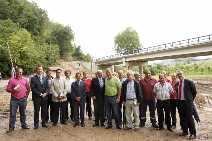 Inauguración en Valdáliga del nuevo puente de Treceño y la ampliación del de La 