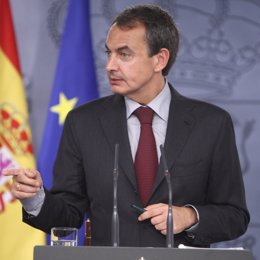 El presidente del Gobierno, José Luis Rodríguez Zapatero, en Moncloa