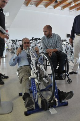 El alcalde de Málaga, Francisco de la Torre, y el concejal de Accesibilidad Univ