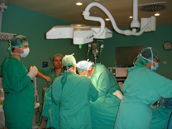 Intervención quirúrgica en el hospital de Xàtiva