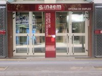 El consejero de Economía considera "positivo" el descenso, por tercer mes consecutivo, del desempleo en Aragón