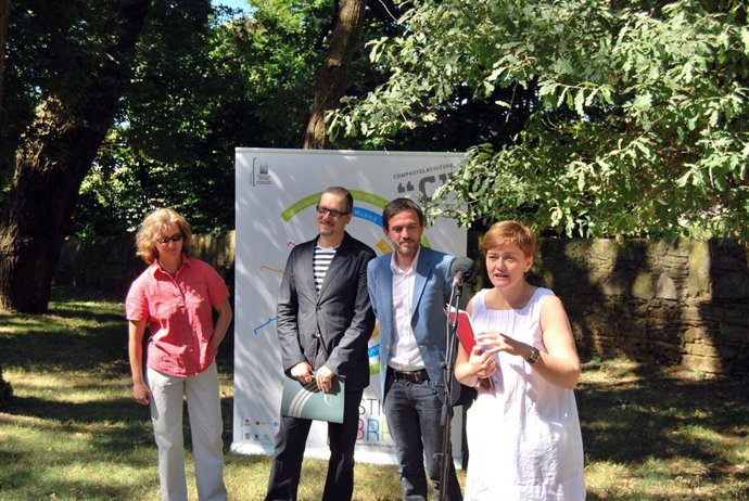 NP IMAXE CATÁLOGO Festival Dos Abrazos