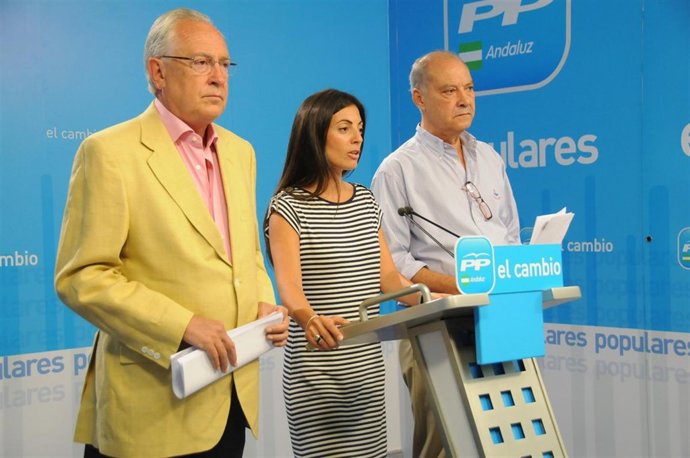 Jaime Raynaud, Rosario Roso y Jorge Ramos en rueda de prensa