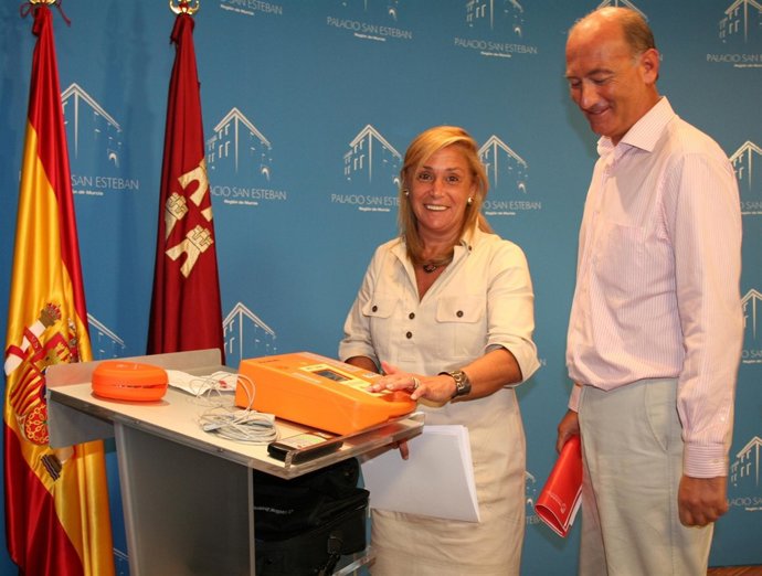 Reverte con uno de los desfibriladores