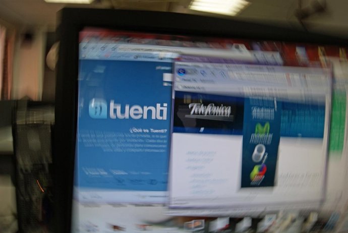 Tuenti y Telefónica