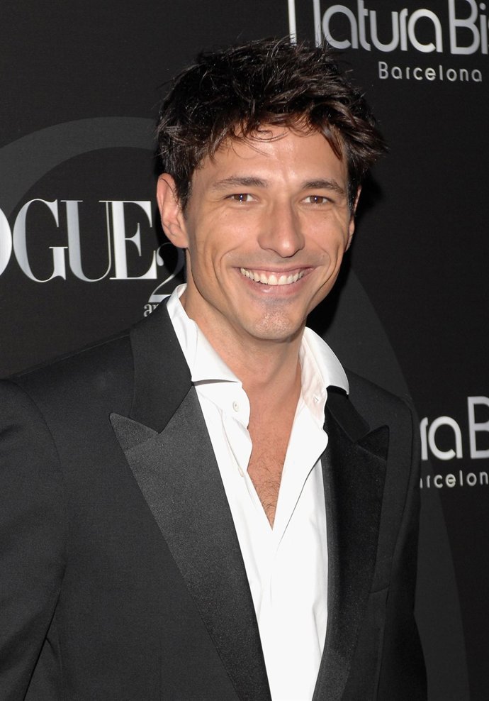 Andrés Velencoso es el más atractivo del verano