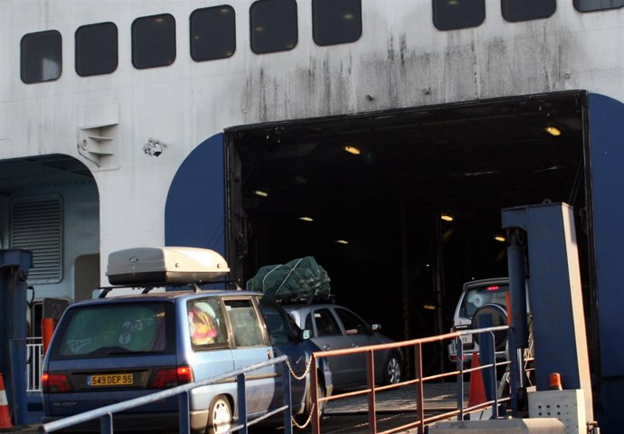 Capitanía Marítima exige a las navieras intercambiar sus billetes en la línea Ce