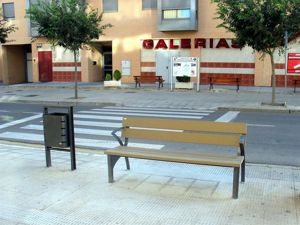 Banco nuevo en Alagon