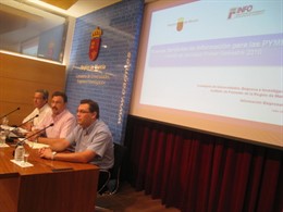 El director del Info, Juan José Beltrán, presenta los resultados de la campaña d