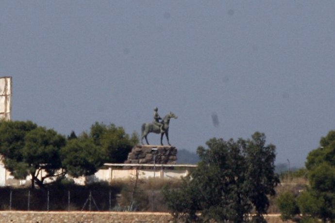 Estatua De Franco En La Legión De Melilla