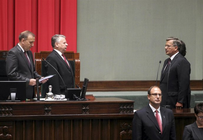 Komorowski toma posesión como presidente de Polonia 