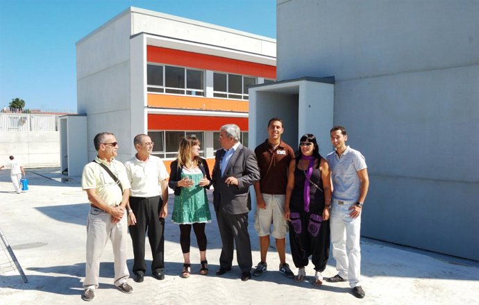 Gómez de Diego en la visita al colegio