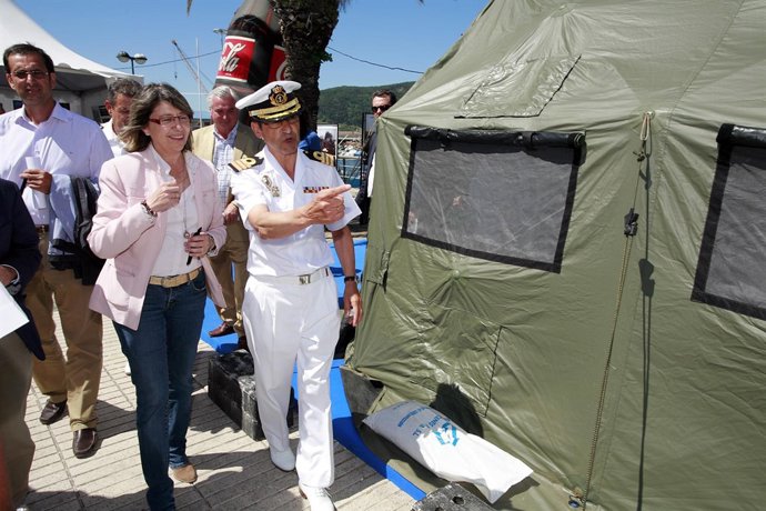Rosa Quintana en la visita a la Semana náutica de Ferrol