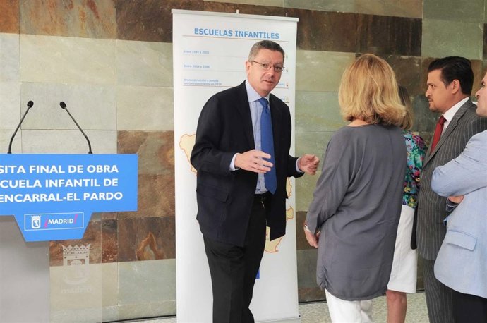 Gallardón ha visitado la nueva escuela de Fuencarral-El Pardo 