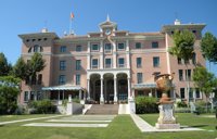 El dueño del hotel Villa Padierna destaca "la importante repercusión" de la visita de Michelle Obama