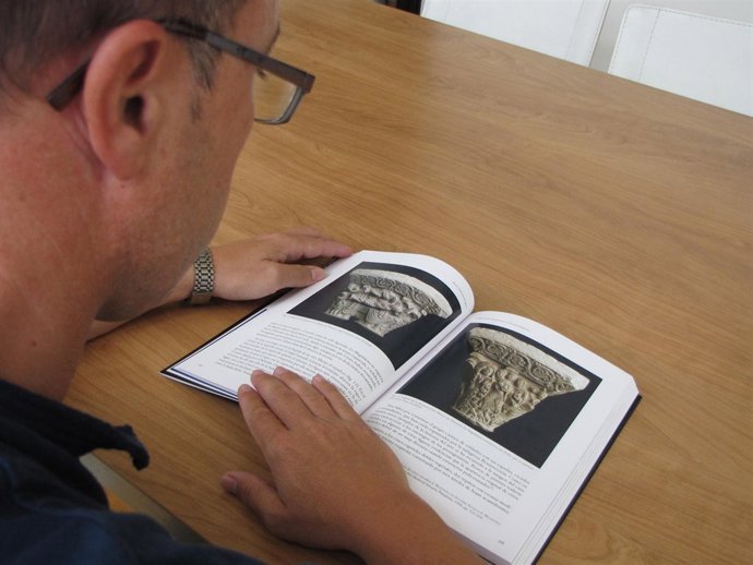 Libro de la Fundación Santa María la Real