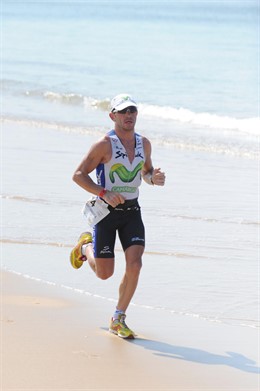 Imagen de un atleta de la competición Desafío Doñana 2009