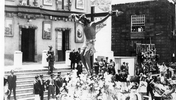 Nota Y Fotos: Publicado Un Estudio Sobre Garachico Y Su Fiestas Del Cristo