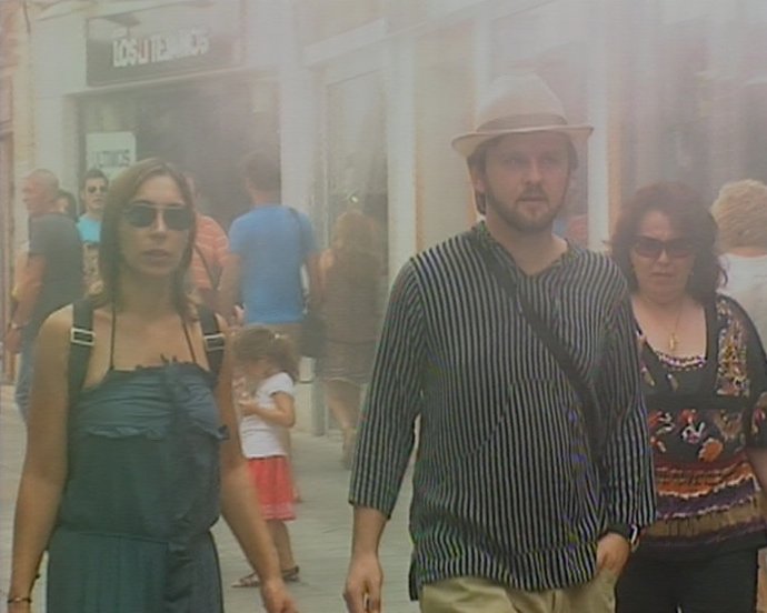 Los emeritenses combaten el calor con cerveza fria y abundante microclima