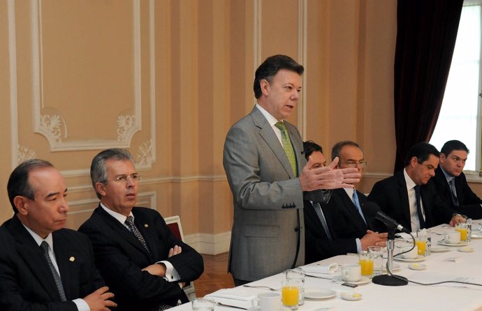 El presidente de Colombia, Juan Manuel Santos, reunido con las Altas Cortes.