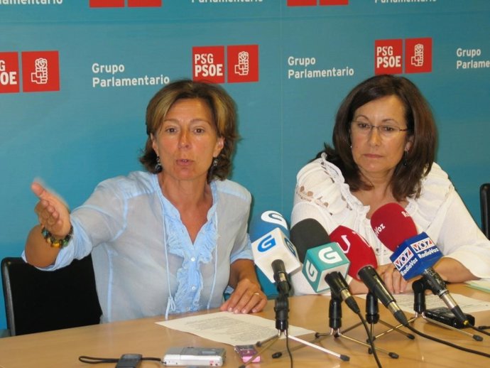 Las dos diputadas durante la rueda de prensa