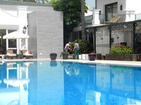 Trabajadores del hotel Los Monteros, "ilusionados" ante la reapertura del establecimiento