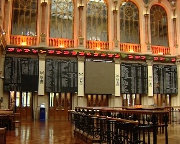 El Ibex 35 cae un 0,54% en la apertura