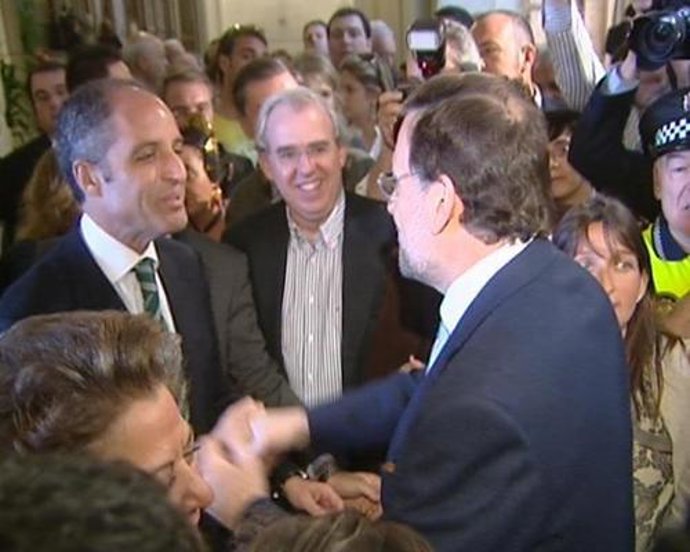 Rajoy, con Camps, en la mascletá
