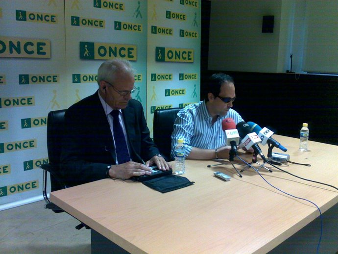 Los dirigentes de la ONCE durante la rueda de prensa ofrecida