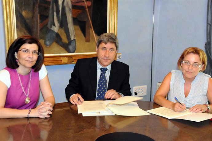 La Diputación de Córdoba y la asociación Consejo Comarcal de la Mujer del Guadia