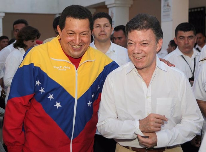 Los presidentes de Venezuela, Hugo Chávez, y de Colombia, Juan Manuel Santos.