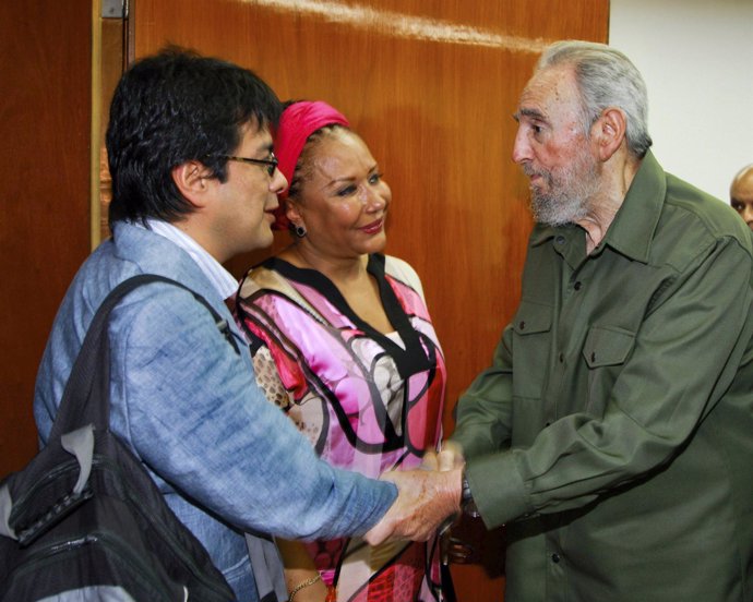 Piedad Córdoba y Fidel Castro conversan en La Habana